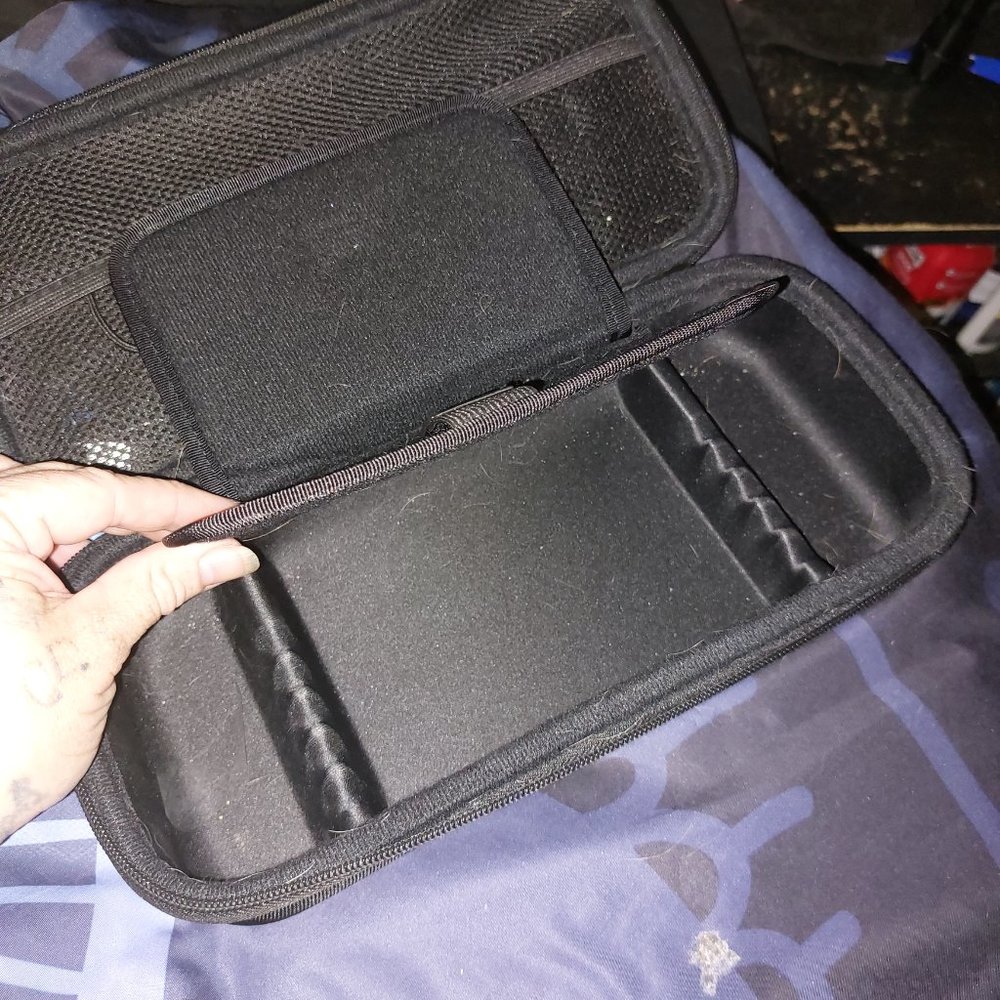 Nintendo switch case - Picture 2 of 3